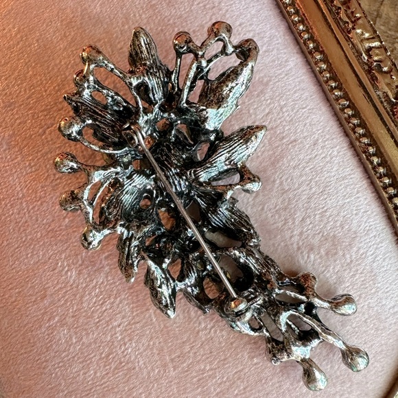 Aurora Borealis Crystal Brooch With Purple Rhinestones Silver Tone Metal Large - Picture 10 of 12